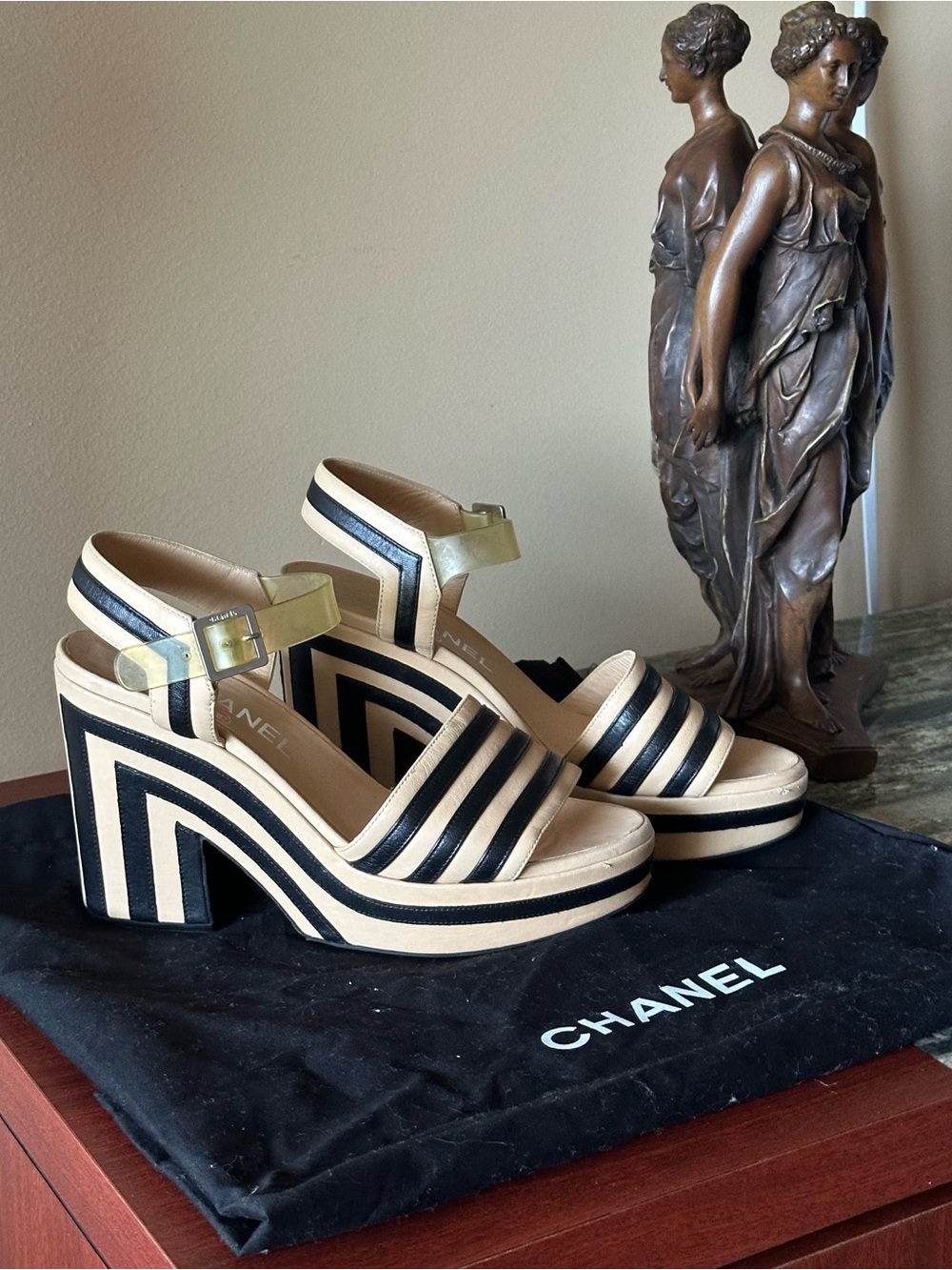 CHANEL Vintage Sandals For Stylish and glamour looking. Size 37 1/2. Heel 4”.